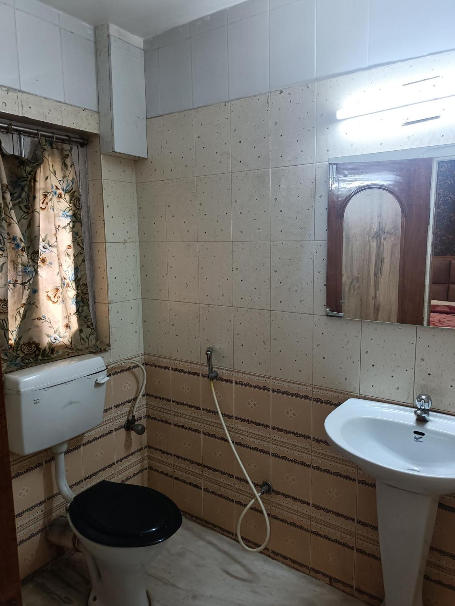 Hotel Sudakshina By Roh Silchar Kültér fotó